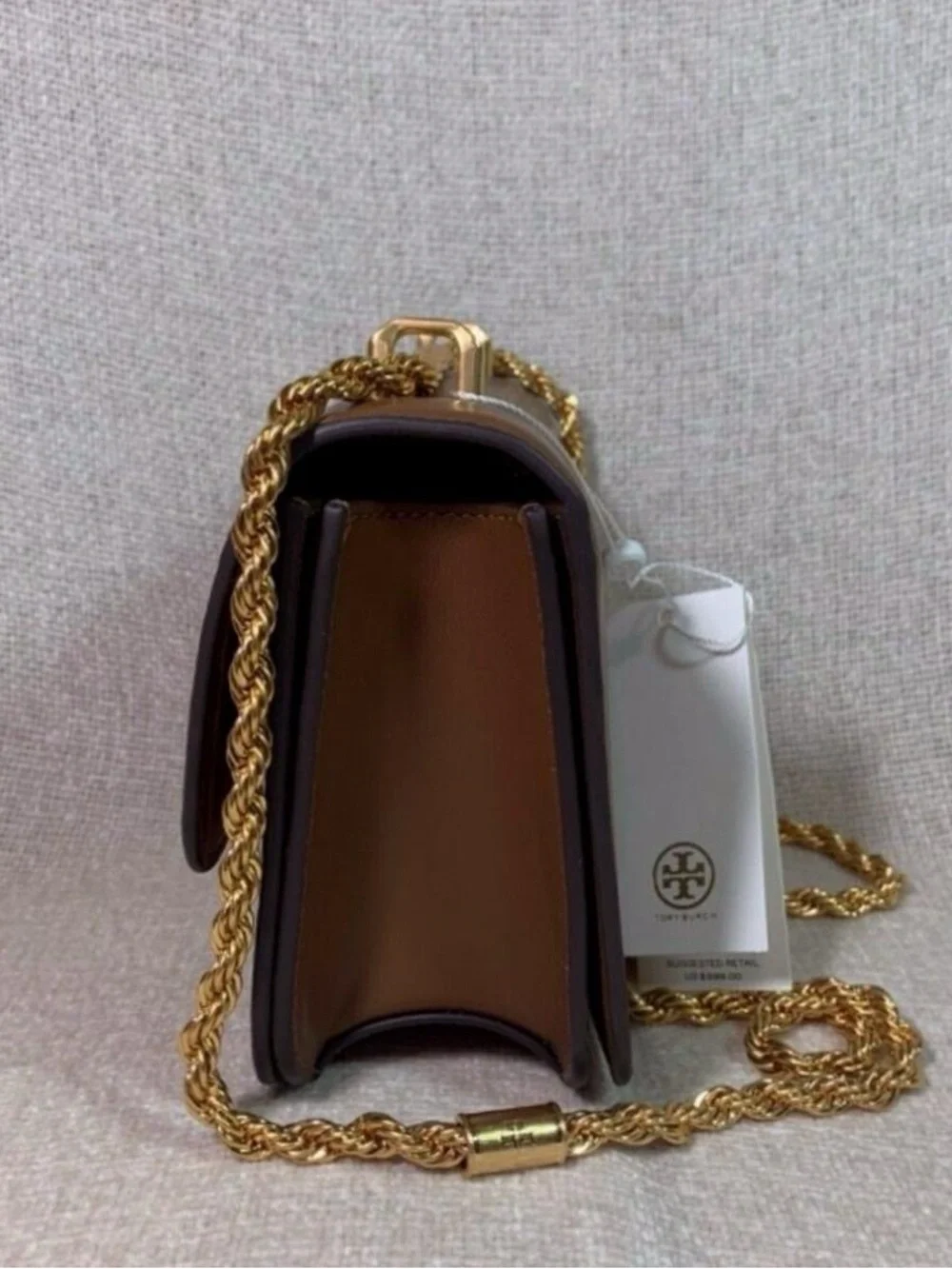 Tory Burch Eleanor Bag, Classic Tan Color & Stylish Gold Chain Strap - Picture 2 of 8